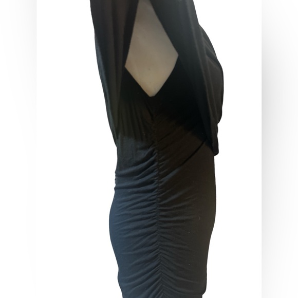 STUDIO Y | SLEEVELESS ONE SHOULDER BLACK MINI DRESS OR TUNIC TOP - Picture 5 of 12